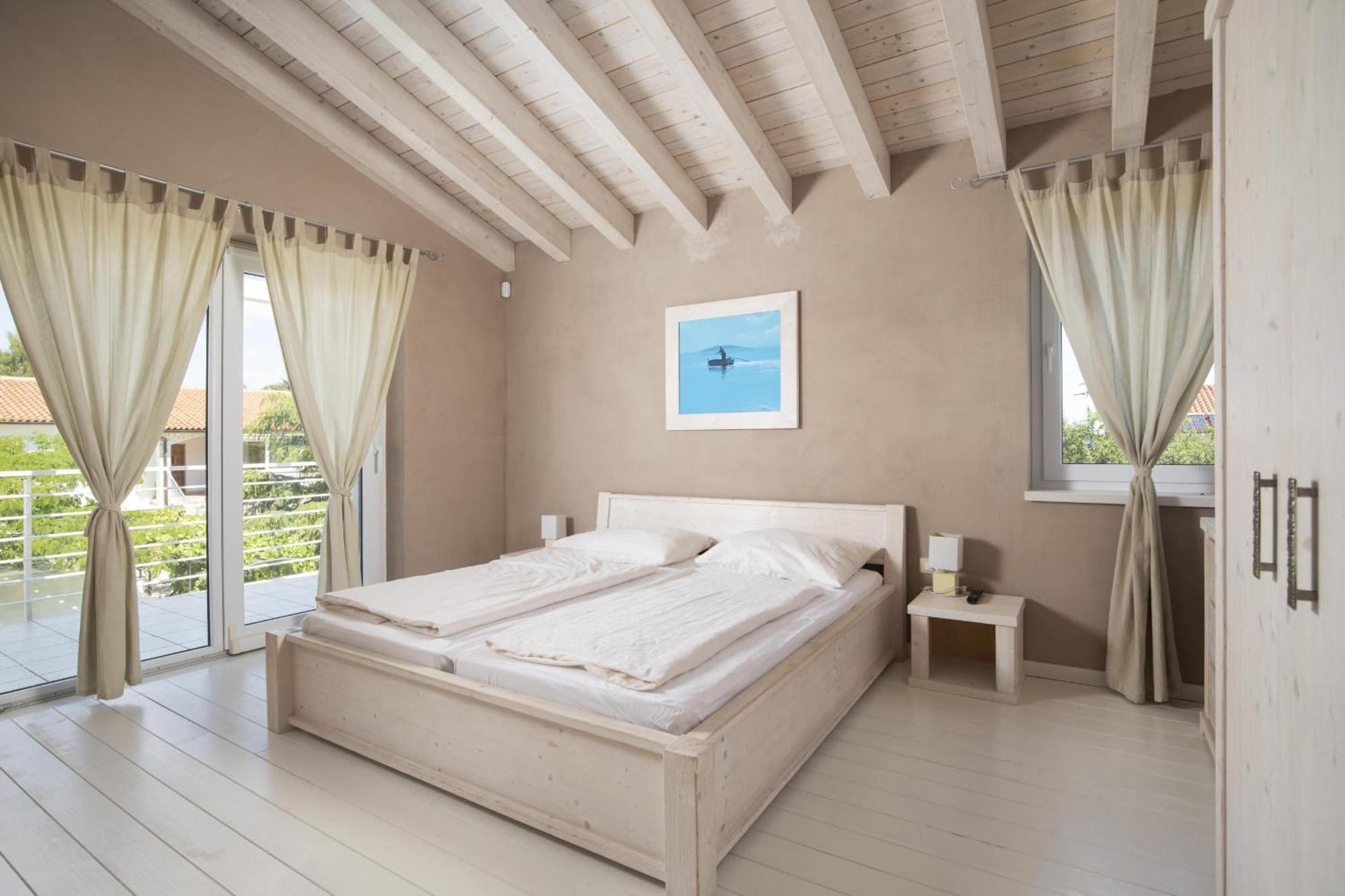 Villa Bella - Beautiful And Modern House With Pool, Souna, Jacuzzi & Playground, Liznjan - Istra Buitenkant foto